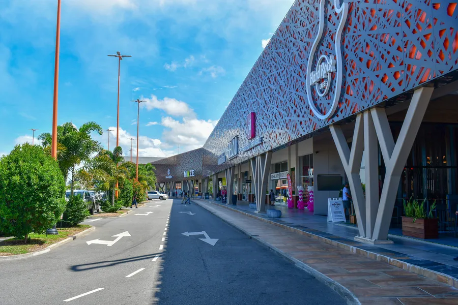 International Mall of Suriname, Shopping And Souvenirs in Paramaribo