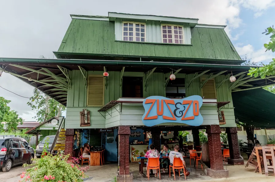 Zus & Zo Cafe, Food in Paramaribo